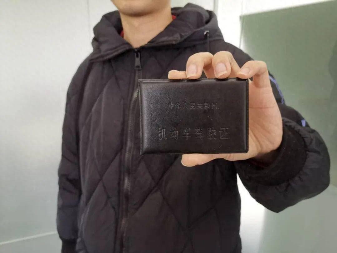 为什么多数人没有车，却要拼命考驾照？这些理由太现实！