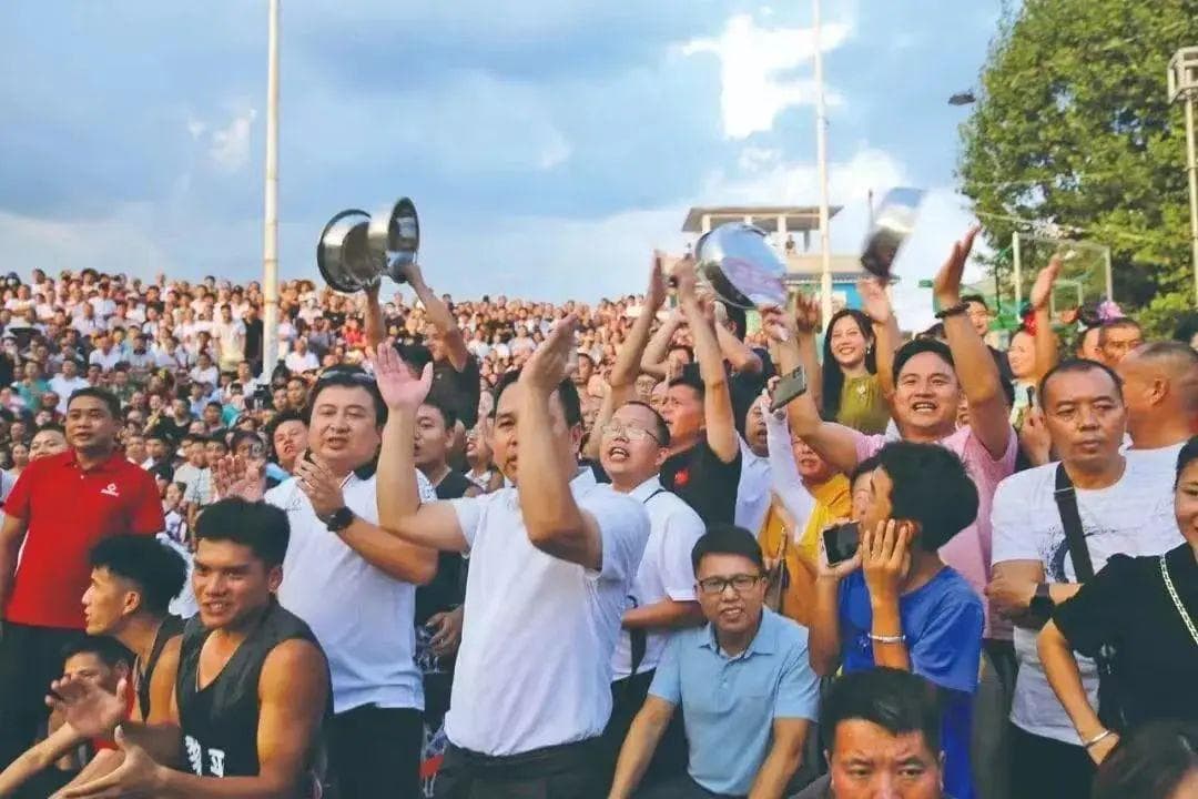 “村BA”爆火出圈分为几步？