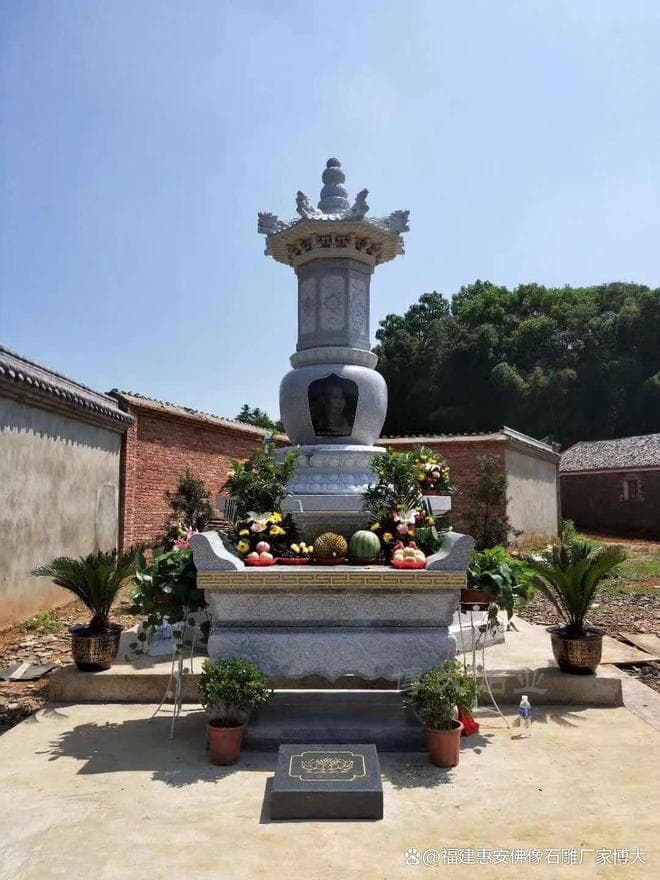 石雕佛塔在不同时期的风格