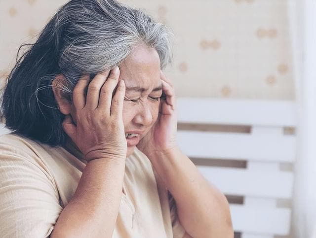 医生建议糖尿病患者，牢记：晨起3不要，睡前2不宜，日常4坚持