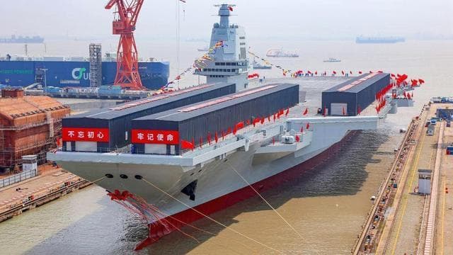 福建舰尺寸数据首次公开，长320米宽78米，排水量真的是8万余吨？