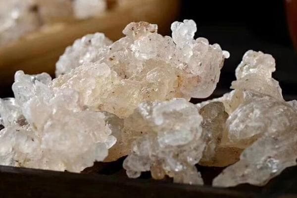 皂角米桃胶雪燕小孩子能吃吗