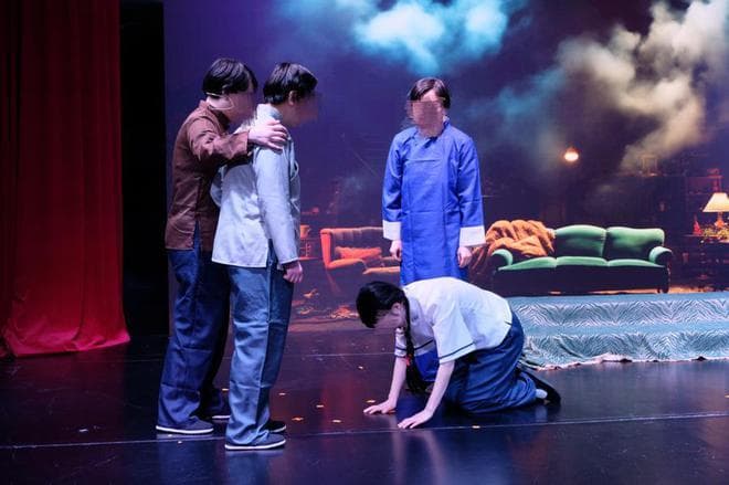 上海市女子监狱里，罪犯排演的《雷雨》《音乐之声》有何不同？
