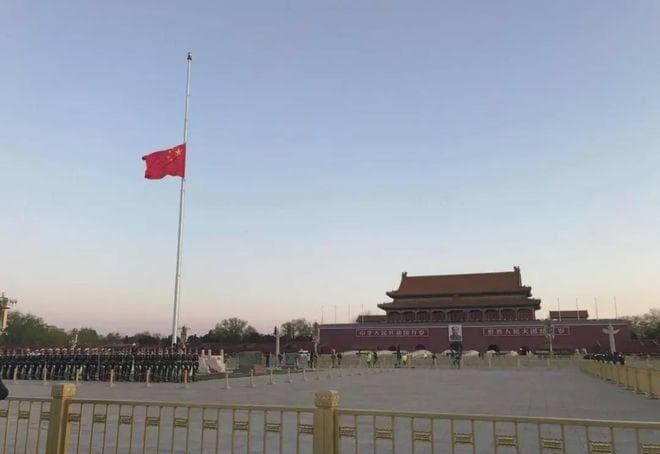 全球绝大部分国家都能降半旗，唯独这2个国家不能，是什么原因？