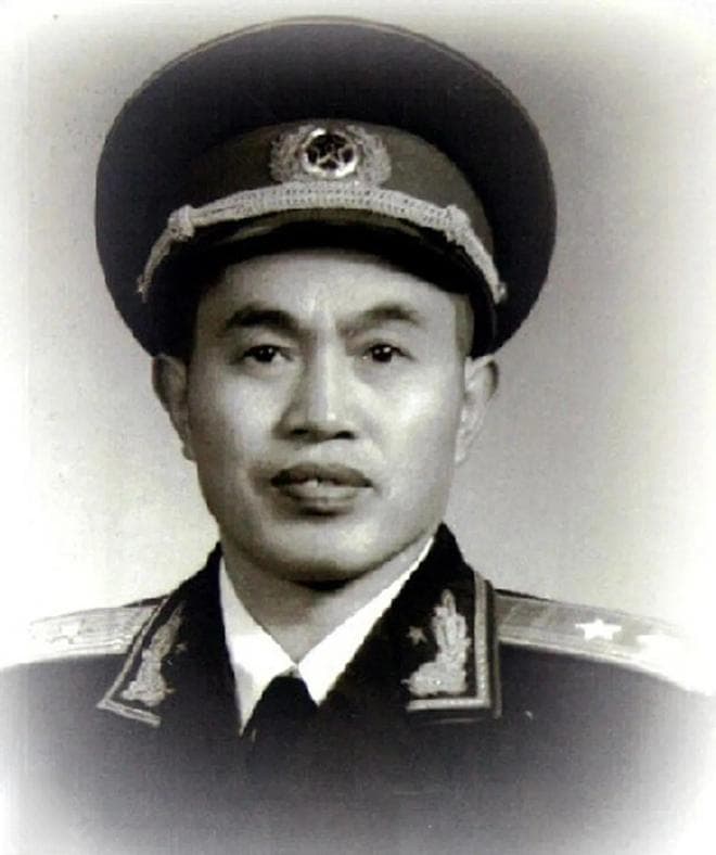 解放战争时期，我军8位名将有突出贡献，1元帅2大将3上将2中将