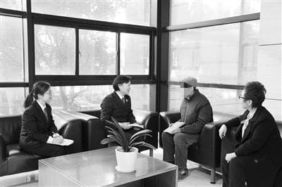 府院联动破30年办证难题，七旬老人终圆“房产证梦”