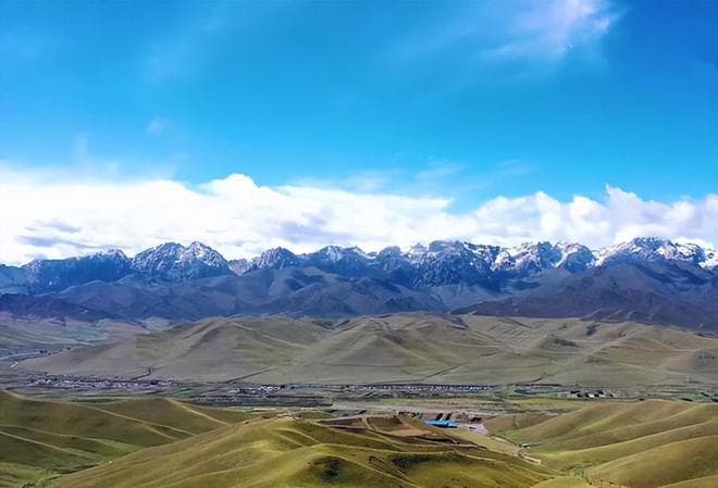 中国多条自然与人文分界线的途经之地——乌鞘岭，中国第一大界山