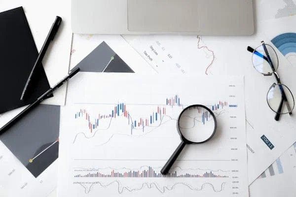 1个月付清3.76亿收购款，好想来创始人着急绑定万辰集团，后者股价直逼60元