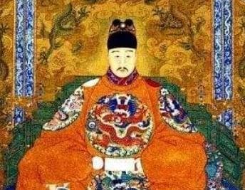 嘉靖帝登基后，在军事、经济与文化方面有哪些作为？