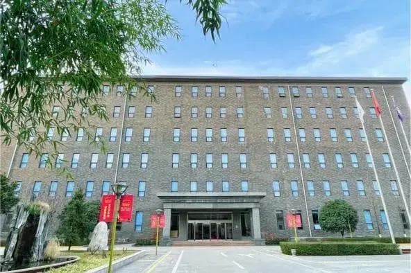 中国船舶集团2025年校招：材料专业岗位详解与薪资福利全攻略