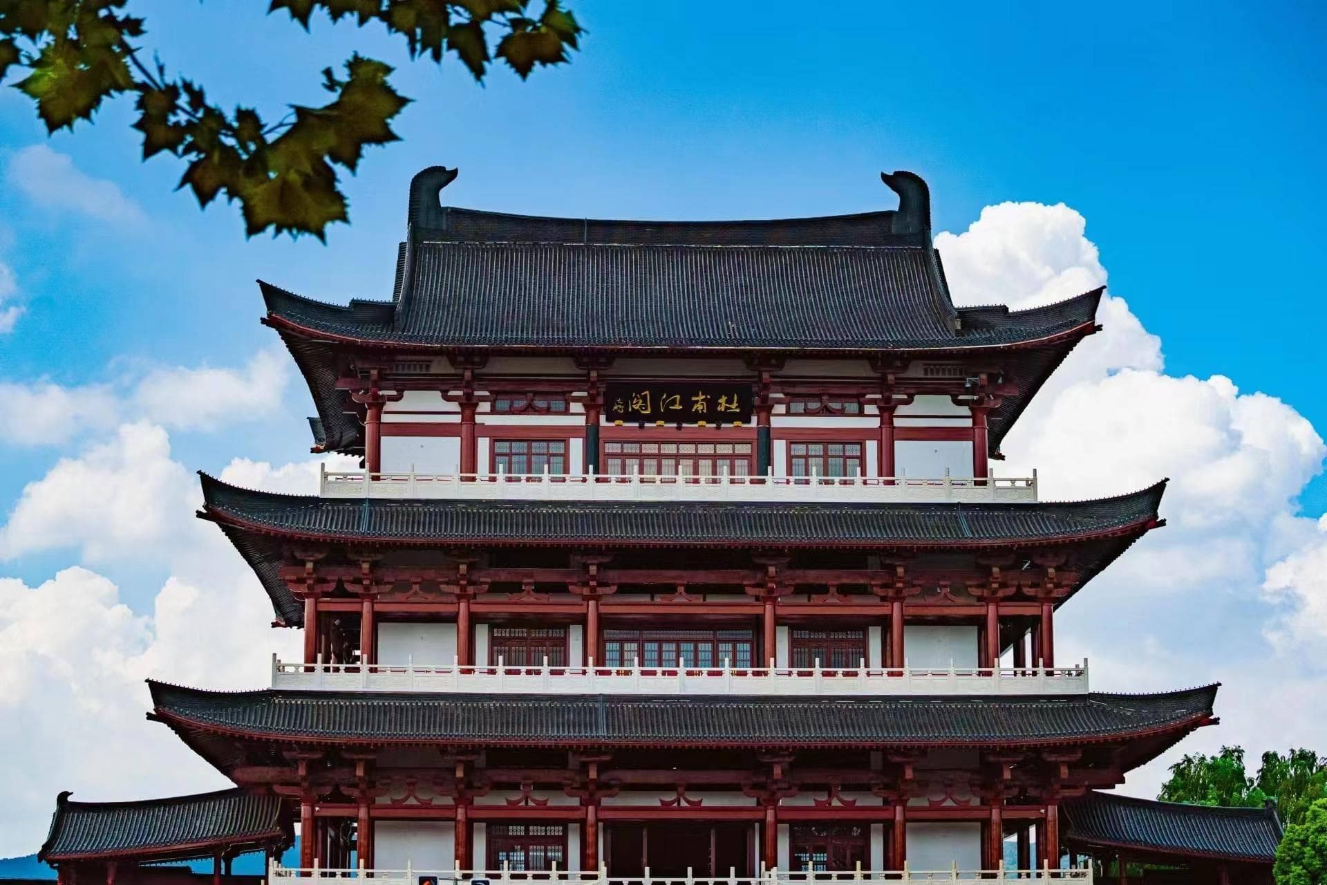 杜甫江阁成长沙文旅新宠，搜索量跃居景区榜首