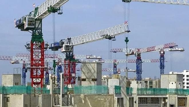 “十五五”时期，我国建筑工程行业的发展方向与重点是什么？
