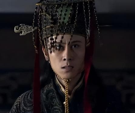 汉灵帝刘宏：东汉末年的享乐皇帝与王朝的衰落