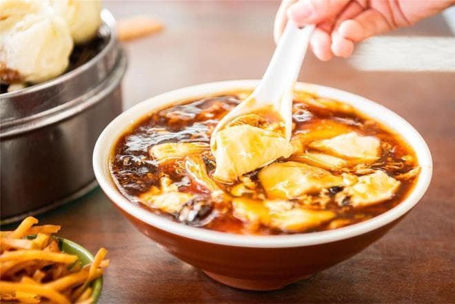 中国豆腐脑的“五大门派”，南北都有绝活，不只是甜和咸那么简单