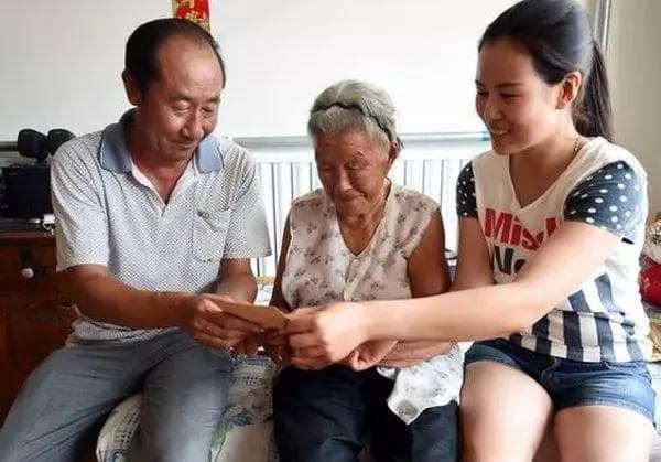 成年子女与父母的沟通技巧