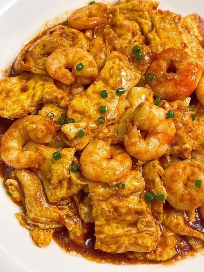 虾仁滑蛋制作教程：嫩滑可口的美味佳肴
