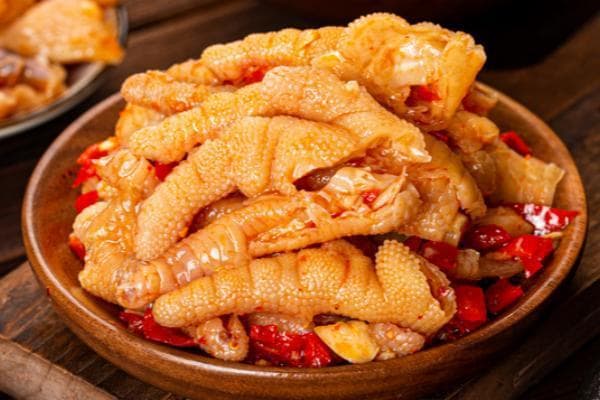 柠檬鸡爪，不仅色香味俱全，更以独特的口感赢得了众多食客的喜爱