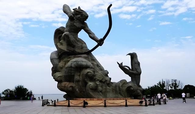 登岳阳楼：赏洞庭湖景，品千年文化