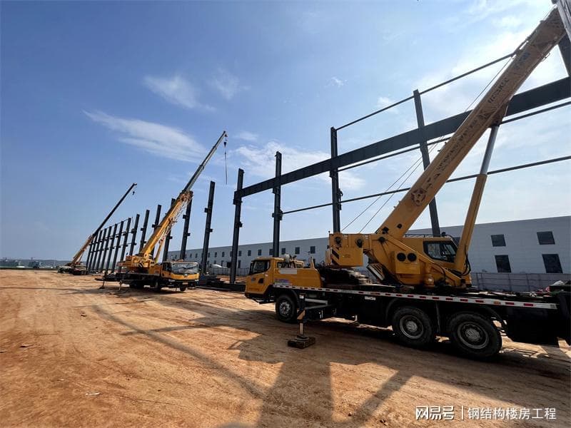 揭秘钢结构建筑成本之谜：精准估算每平方米造价的实战指南