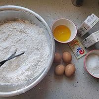 炸麻花：传统中式油炸面食制作教程