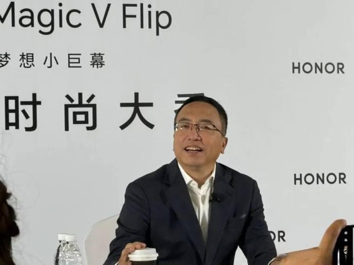 荣耀换掉赵明后需要“悍将”，李健也就成了“关键先生”