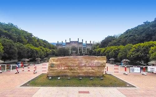 江苏汤山方山国家地质公园：南京主城东侧的地质奇观