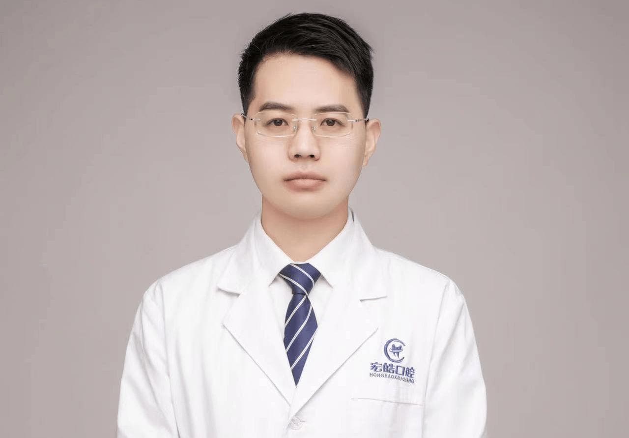 牙齿矫正，哪种牙套效果最好最快？专家详解矫正牙那些事