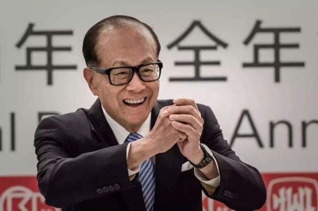 李嘉诚 ：逆境中崛起，商业巨头的成长轨迹