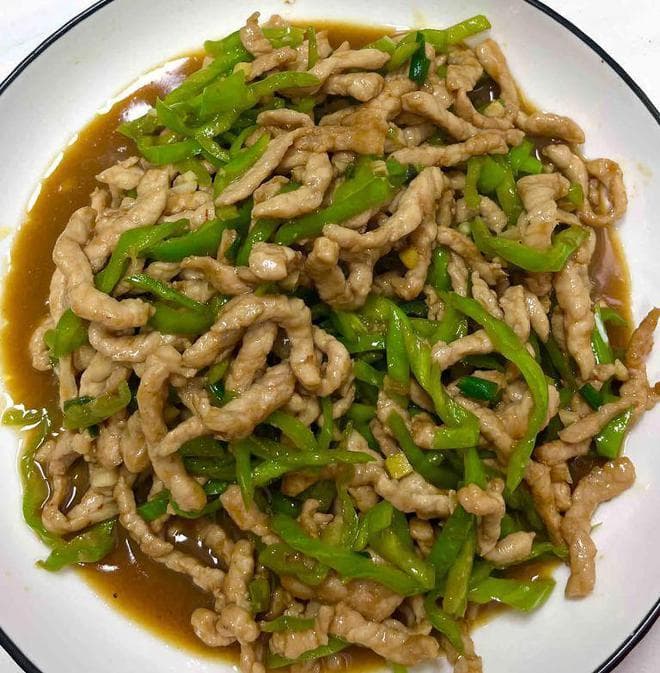 青椒肉丝：香辣经典，下饭神器！