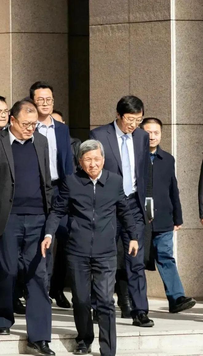 王树国：放弃当省长选择教书，从工人到校长，却因不是院士受质疑