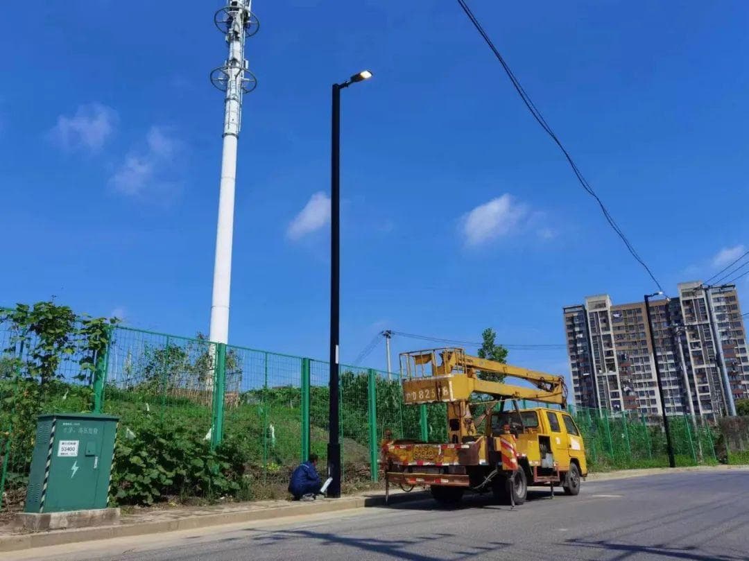 更亮更节能！22条道路1227盏路灯完成改造