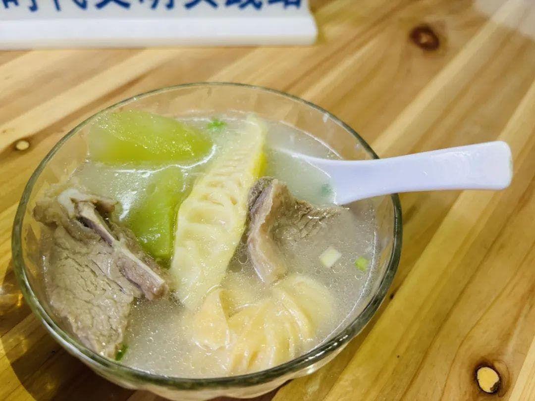 春日限定“腌笃鲜”！每一口都“鲜掉眉毛”