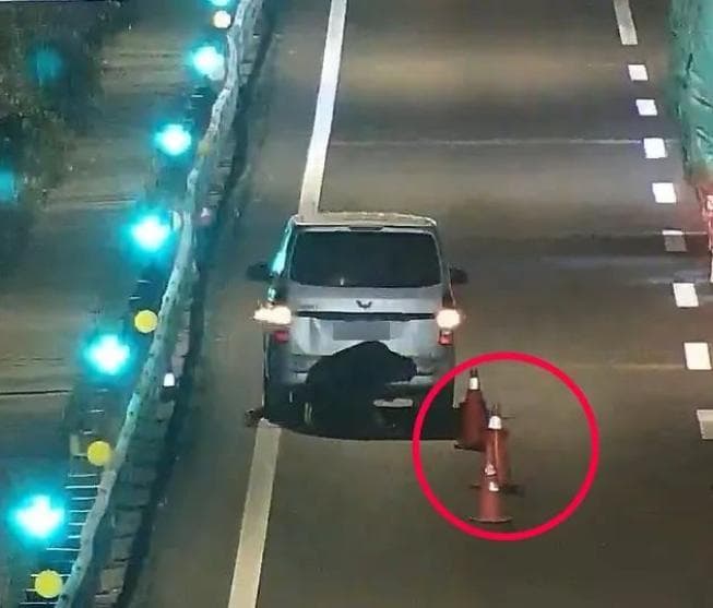 扛着大红被子做警示？用这些方法防二次事故，不靠谱！