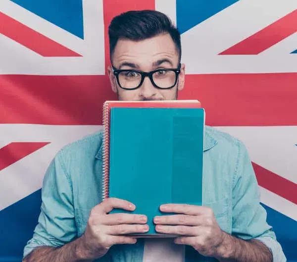 英国大学学期分为三个你知道吗？时间最长的是哪个呢？