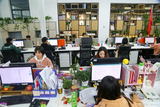 六点下班成奢侈？加班文化背后的真相！