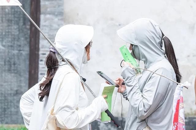 旅行路线可定制还提供陪聊拍照，“私人陪游”靠谱吗？