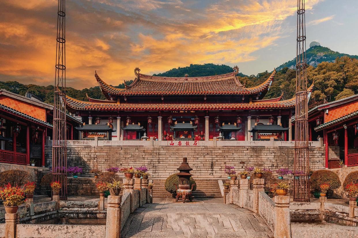 福州涌泉寺：千年古刹闽刹之冠，来福州旅游必打卡的景点