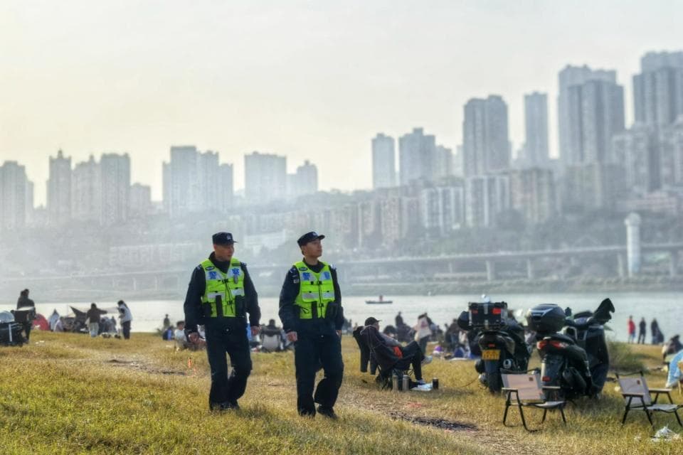 “执法有力度 守护有温度” 重庆水警护航水域安全