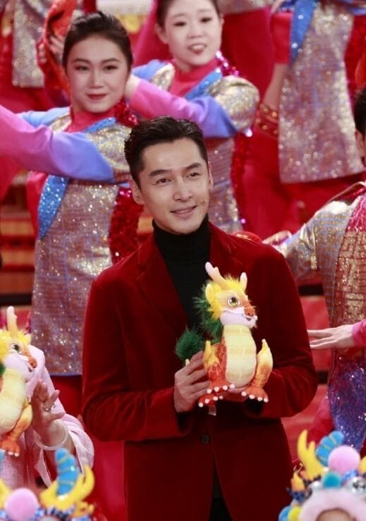 胡歌马伊琍加盟，2024央视春晚亮点全解析