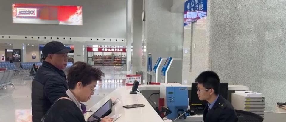 “纸质火车票成为历史”登上热搜，那些年的纸质车票你都还留着吗？