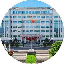 小区电梯突发故障致人受伤，物业公司、维保公司谁来赔？附维权指南