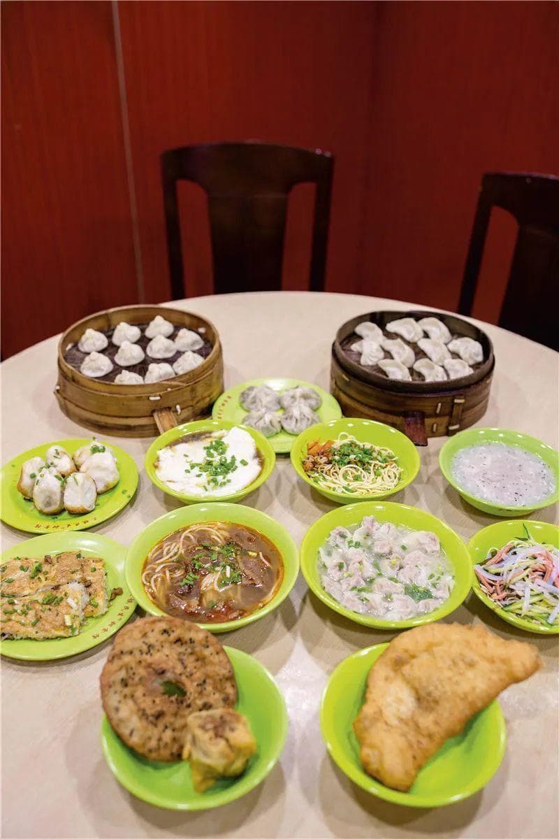 人在江岸，先吃哪条街？武汉过早美食地图