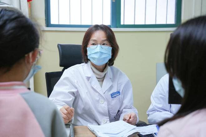 12岁男孩首配镜450度，医生：科学防控近视需趁早