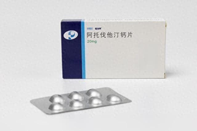 他汀降脂药全解析：种类、副作用与你必须知道的注意事项