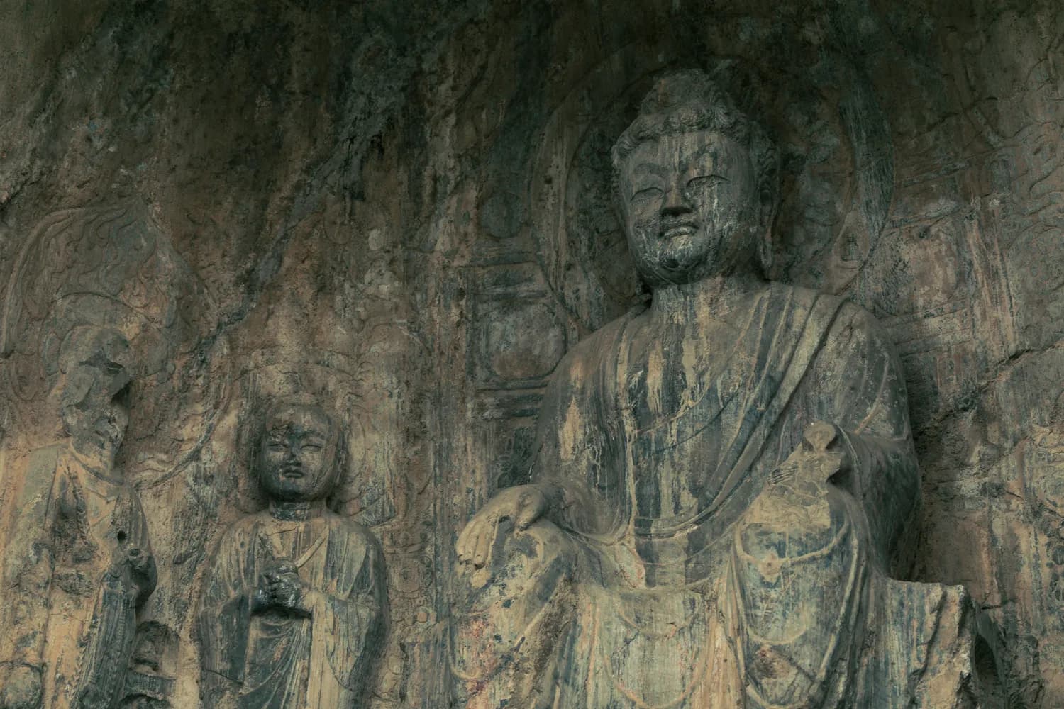 杭州灵隐寺的千年石刻传奇