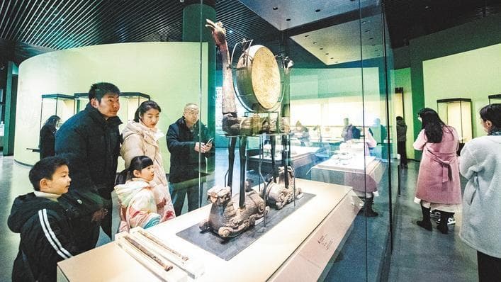 湖北省博物馆“极目楚天”展焕新开放，1.6万件文物再现荆楚文明