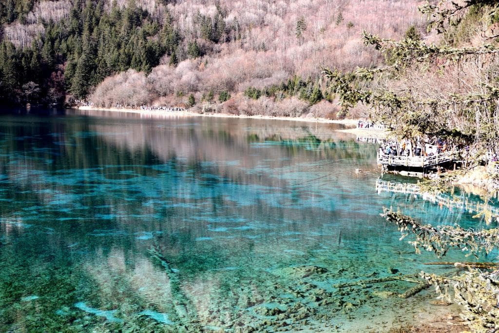 融入成都高铁通勤圈 九寨沟春节出现"淡季高峰"