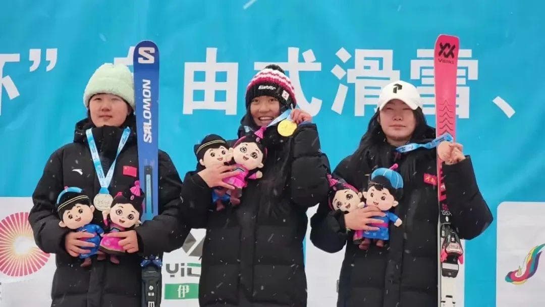比赛中受伤，靠单腿夺冠！龙江运动员李雪莹顽强书写“十四冬”赛场传奇