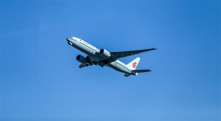 国产大飞机C919开启沪港定期商业航班，专家：香港是C919迈向国际化重要一步