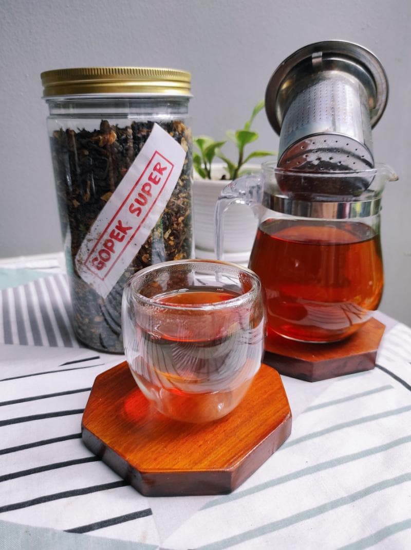 金线莲罗汉果煲茶：中华草本茶饮的新宠儿